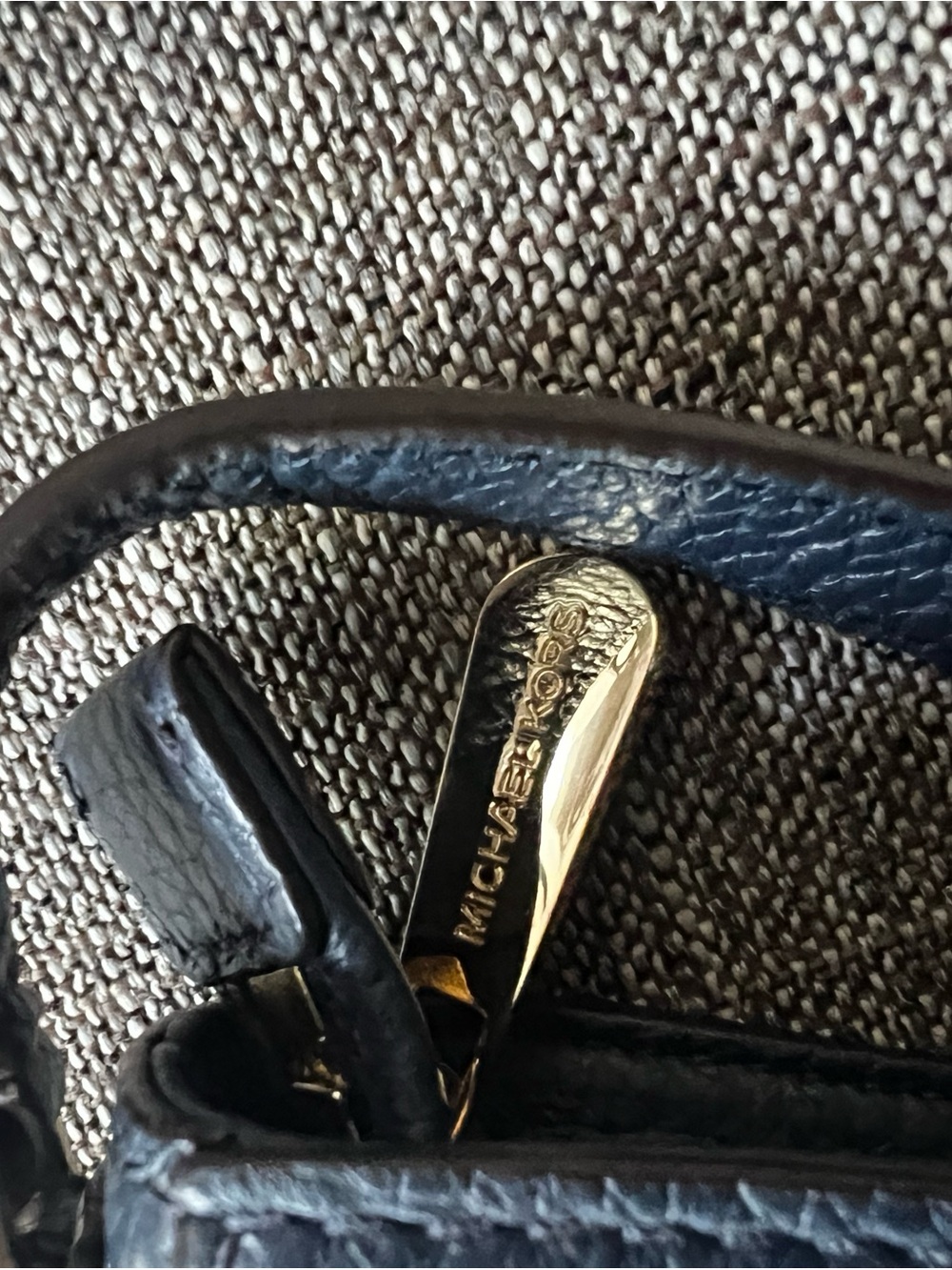 Michael Kors Navy Leather Crossbody Bag Gold Hardware - Picture 9 of 13